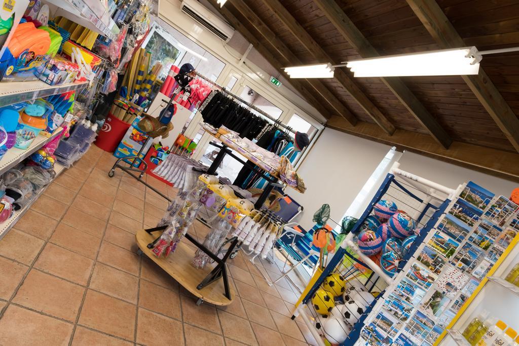 La Pinede Camping Grimaud Exteriör bild